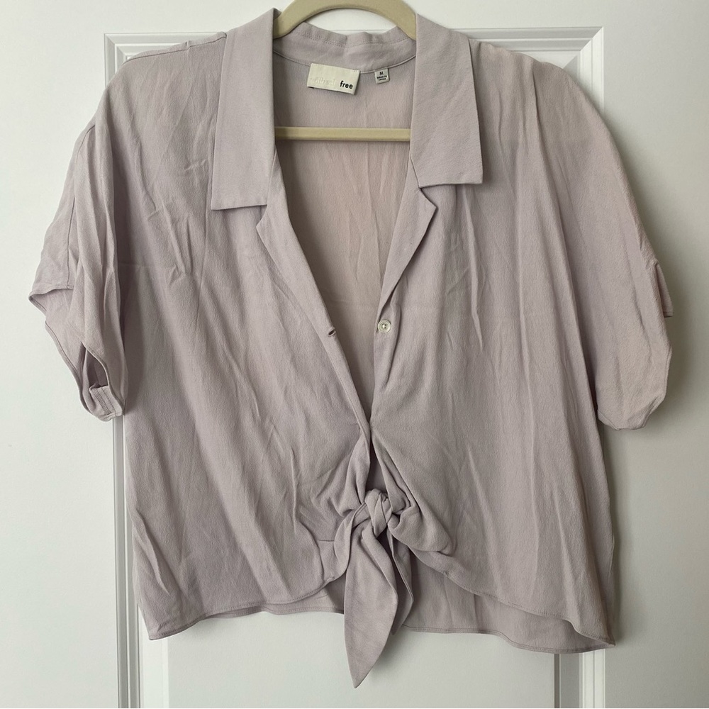 Aritzia Wilfred tie front blouse